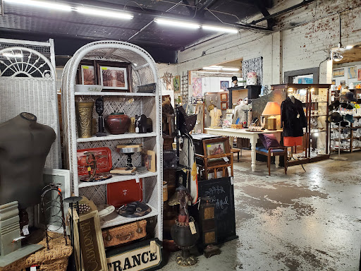 Fleur De Flea Vintage Market - Thumbnail