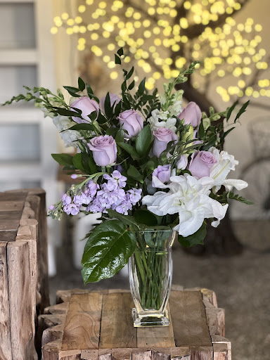 Cedar Le Fleur & Gifts - Thumbnail