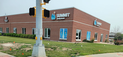 Summit Family Dental Logo