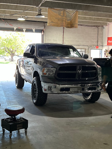 CB Wheels & Tires 4x4 SuspensionCenter - Thumbnail
