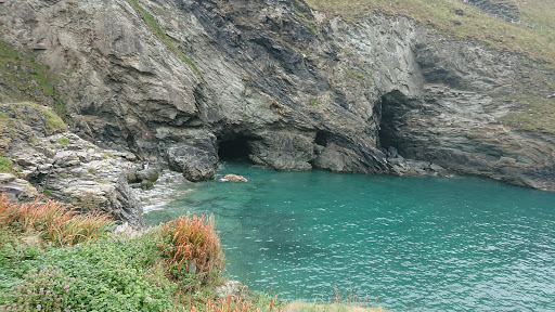 Merlin's Cave - Visual