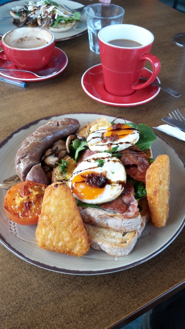 Kingston CORNER Cafe Bar