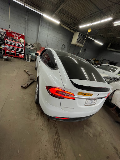 In & Out Auto Repair & Body Shop Inc - Thumbnail