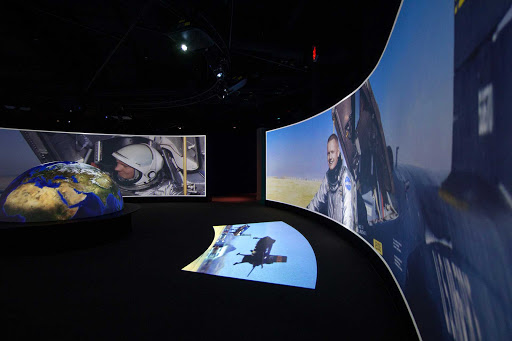 Round Table Studio - Visual