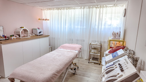 The Natural Skinn Company