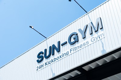 SUN-GYM サンジム（SUNSET TRAINING GYM Produce by KICK.P.E./キック ピー イー）