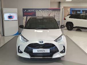 Photo n°25 de Toyota - Garage Nello Cheli - Beaune à Beaune (Vendeur de voitures d'occasion)