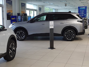 Photo n°2 de PEUGEOT - ALMERAS FRERES à Saint-Jean-de-Védas (Garage automobile)