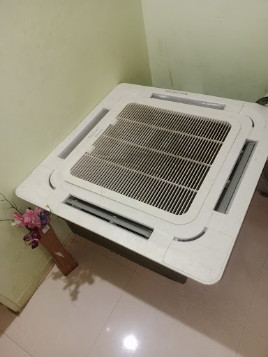 2 ton cassette Ac for sall  best condition post image