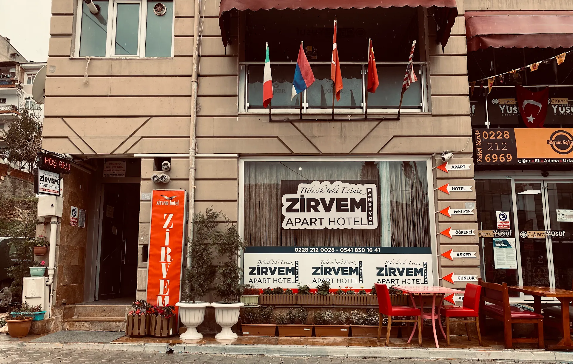Zirvem Apart