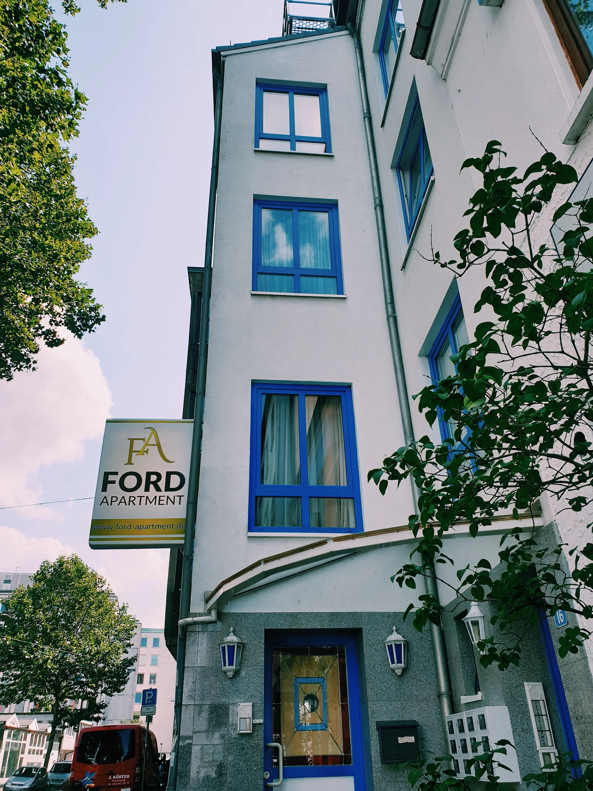 Ford Apartment