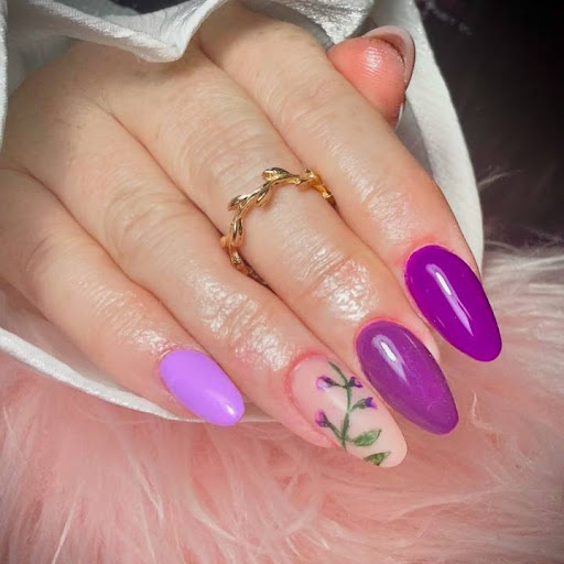 Nails by Laura Heeley - Thumbnail