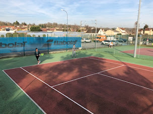 Photo n°1 de TCA TENNIS CLUB AUVERSOIS à Auvers-sur-Oise (Court de tennis)