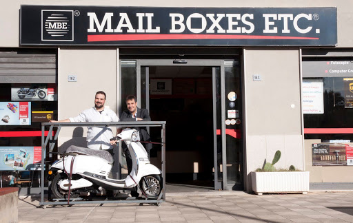 Mail Boxes Etc. - Centro MBE 0048 Gallery - Italy