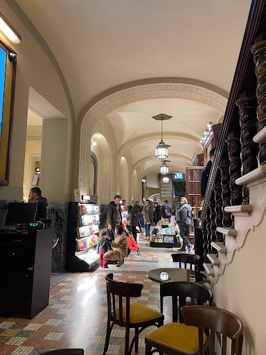 Giunti Odeon Libreria e Cinema - Thumbnail