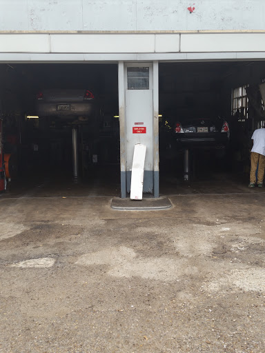 Highland Terrace Mechanic Shop - Thumbnail