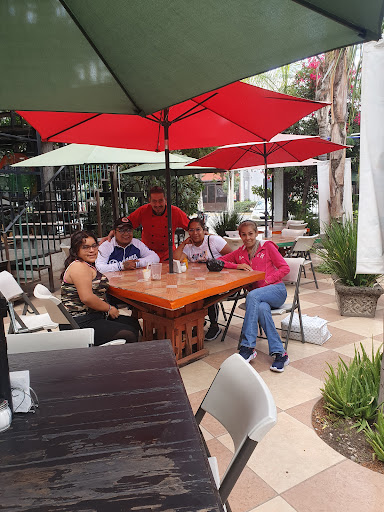 Birria Xalisco Jardín