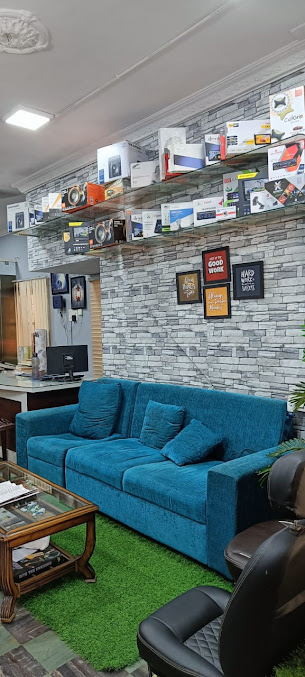 Af1qipme38tyrh2 Ngpdluuzyxm Httfo2jvpfxhe0ff=s677 K No