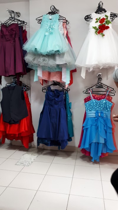 Photos of Atuendoss