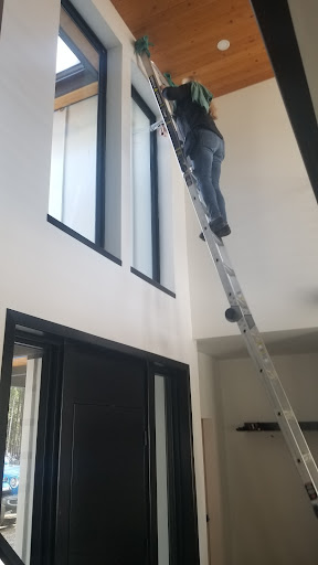 A Clean View - Visual