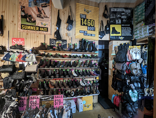 Martin's Shoe Stores - Thumbnail