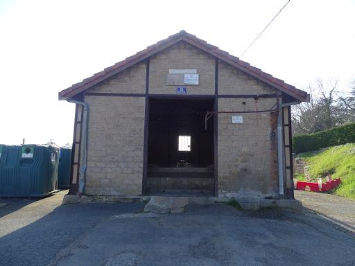 Lavoir du bois d'Oingt Logo