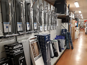 Photo n°3 de CEDEO Vernouillet : Sanitaire - Chauffage - Plomberie à Vernouillet (Fournisseur de matériel d'éclairage scénique)