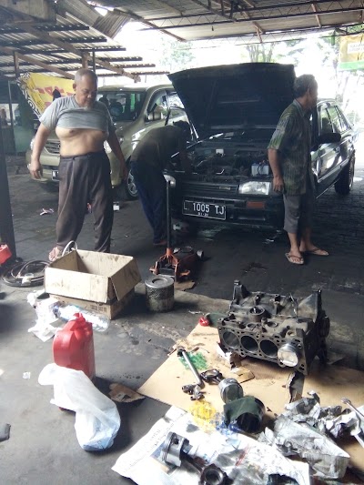 Photos of Bengkel Mobil "HAN MOTOR"