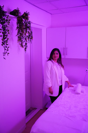 POOJA'S HAIR & BEAUTY