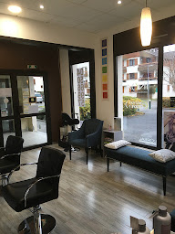 Photo n°3 de Le Joker Coiffure et onglerie à Doussard (Salon de coiffure)