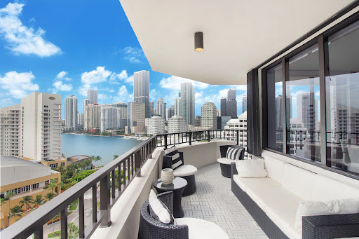 Silvia Yaniz - Top Coral Gables Realtor - Thumbnail