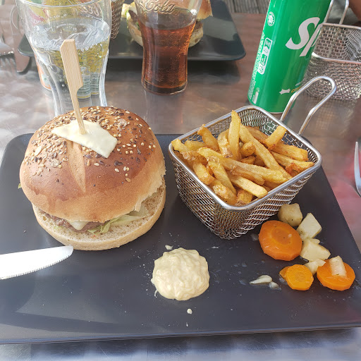 Photo 4 - Salm's Burgers bar