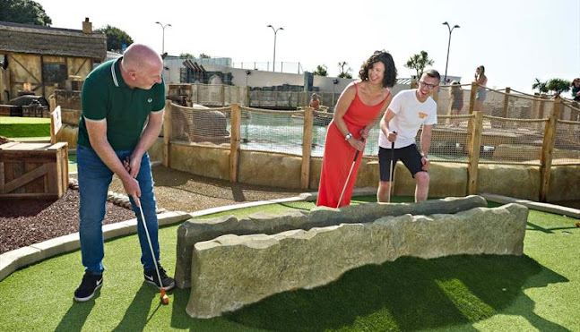 Smugglers Cove Adventure Golf - Bournemouth