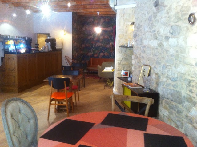 Villa Russell Bar