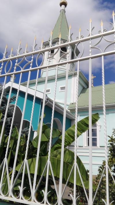 Photos of Svyato-Troitskiy Kafedral'nyy Sobor