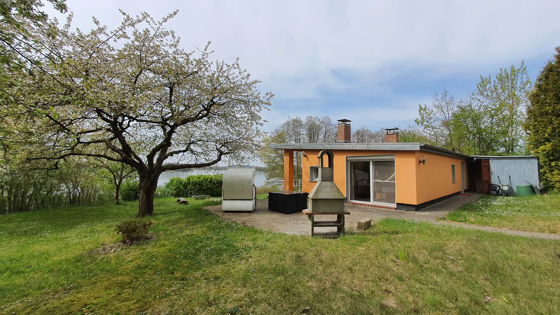 Uckermark Ferienhaus in Alleinlage am See, Inh. Familie Klitzing