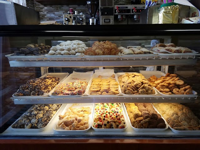 Tria Bakery Café Diner