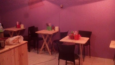 Photos of Warung Kopi Dan Mie Ayam "NGOREN"