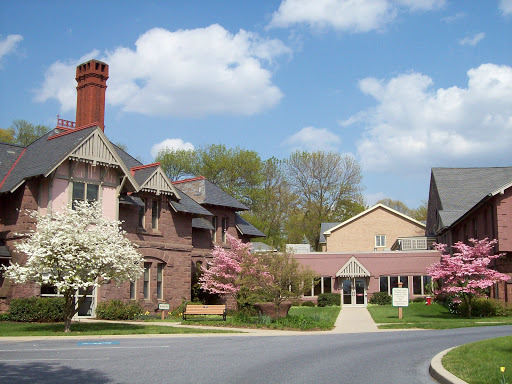 Cornwall Manor - Visual