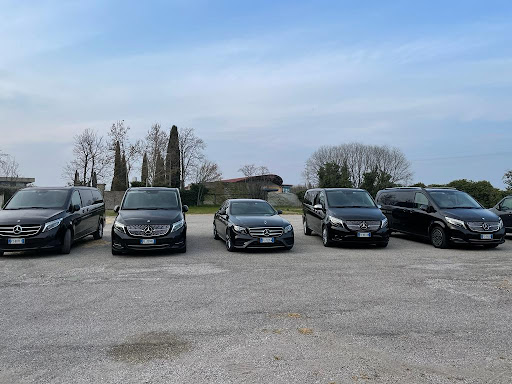 Enrico Limo - Autonoleggio con conducente - Thumbnail