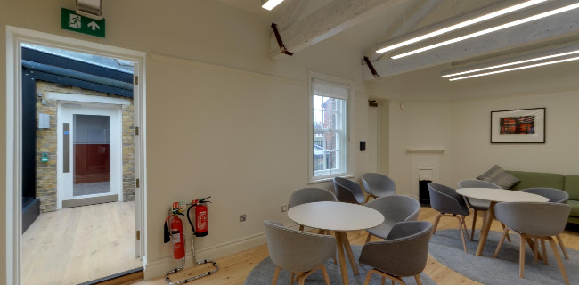 Comments and reviews of The Plumstead Centre