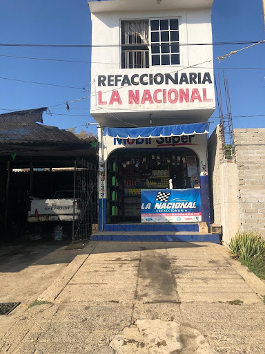Refaccionaria "La Nacional"