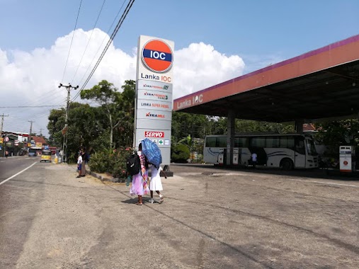 Pallimulla Fuel Station, Author: Sampath Kariyawasam