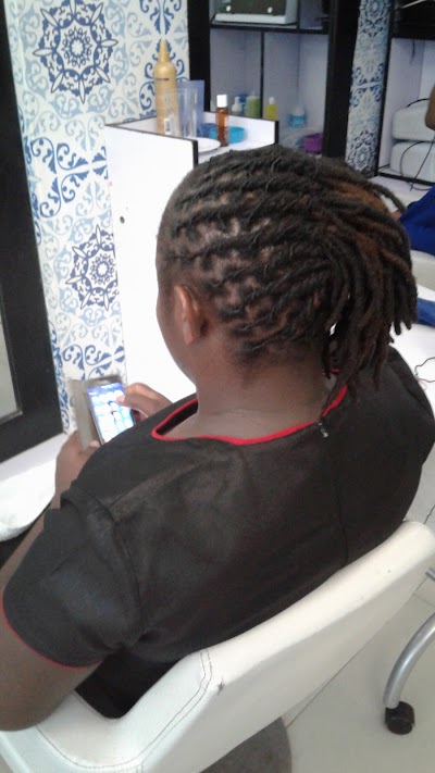 Photos of Mayas Salon