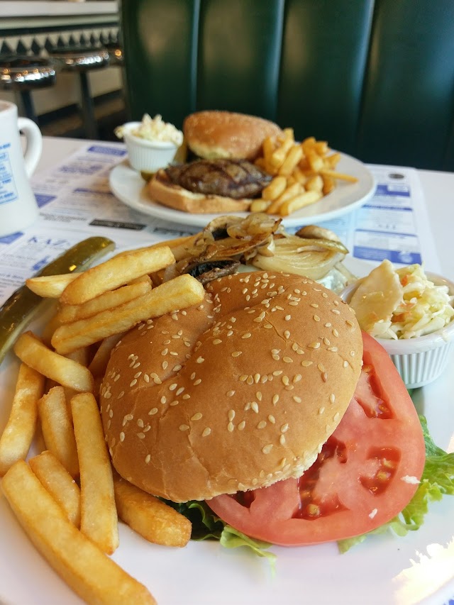 Tilly's Diner