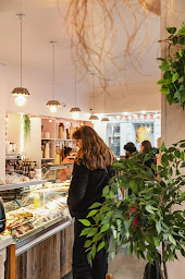 Photo n°60 de Maison Dimanche à Paris (Café)