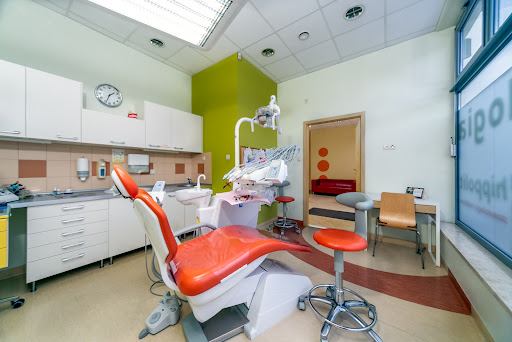 HIPPOLIT - dentist for children and adults