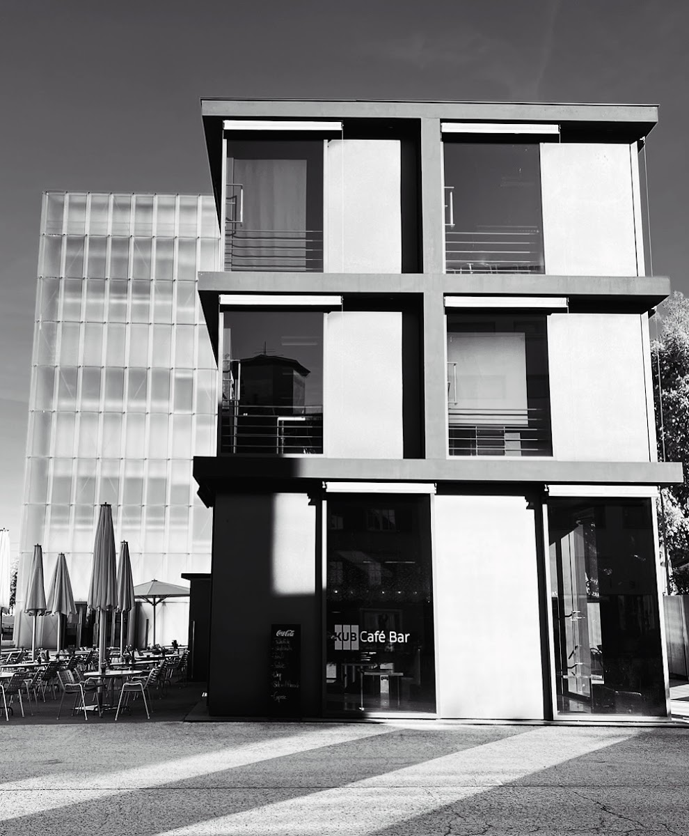 KUB Cafe Bar — photo 2