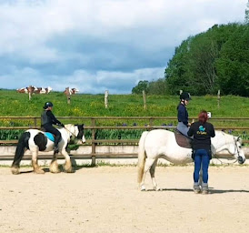Photo n°6 de Co'Galop - Monitrice d'équitation indépendante à Regnévelle (Centre de randonnée équestre)