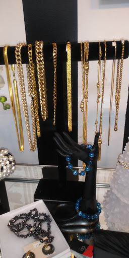 Ezra Exclusive Fashion Bar Boutique - Thumbnail